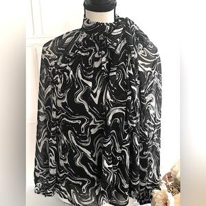 Brand New- Scoop NYC- Women's -Smocked -Neck Tie- Top